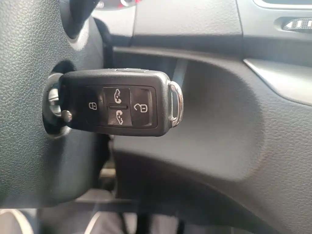 Фото 9 - Volkswagen Sharan