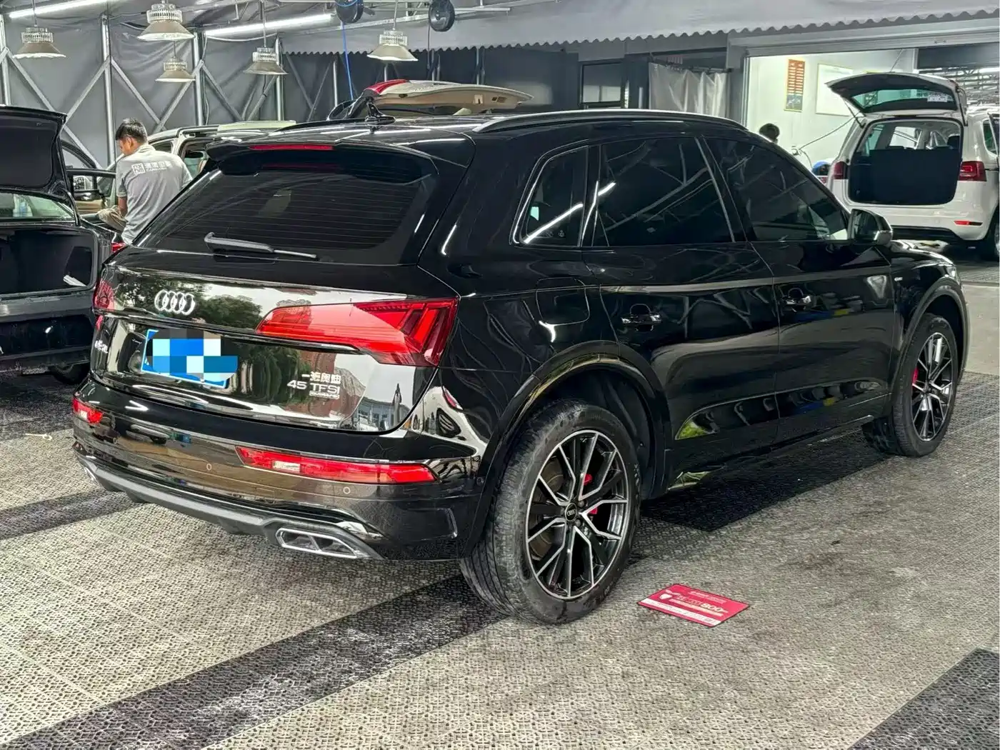 Audi Q5L 2024 Model 45 TFSI Luxury Dynamic фото 9