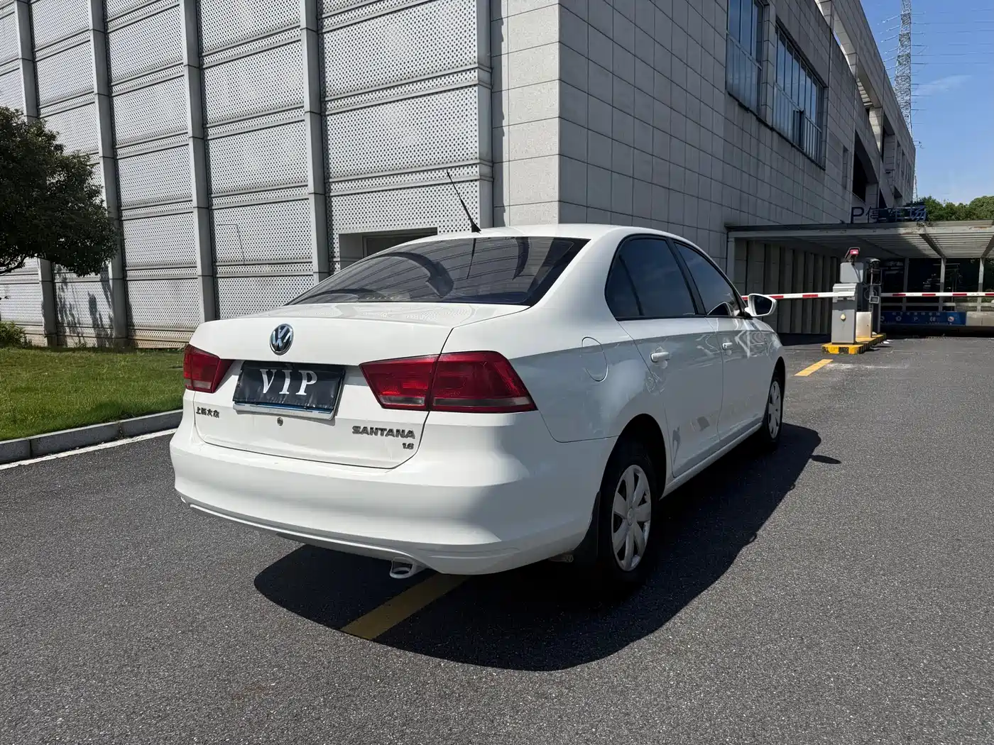 Volkswagen Santana 2015 1.6L Manual Trend Edition фото 4