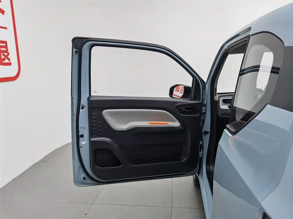 WULING AUTOMOBILE HONGGUANG MINIEV