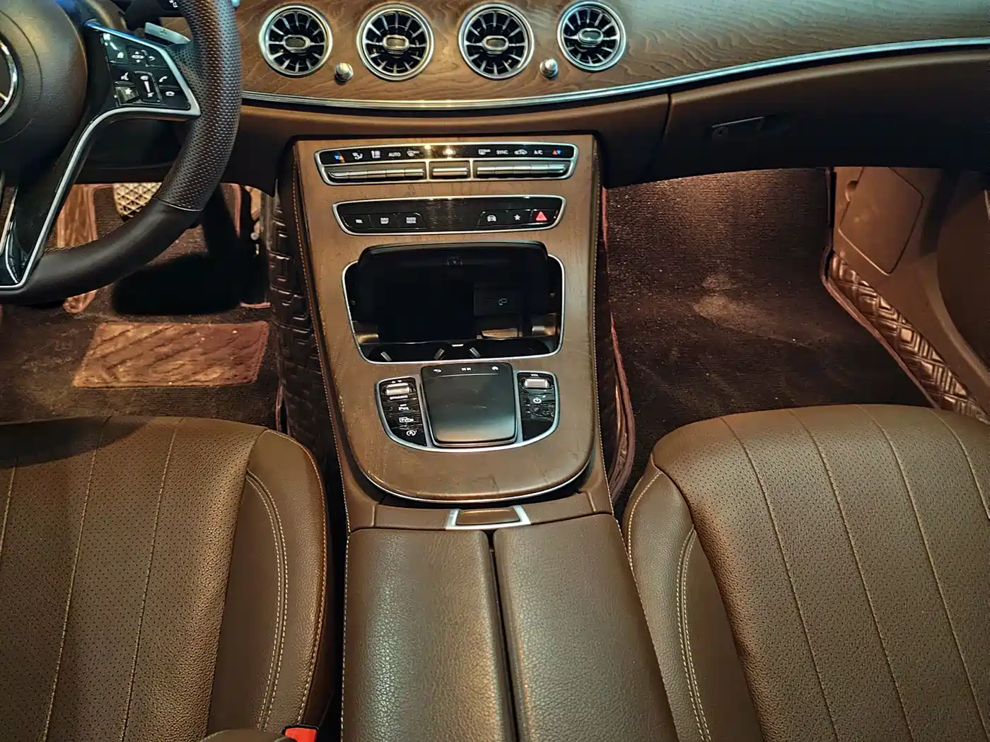 Mercedes-Benz E-Class 2022 E 300 L Fashion фото 12