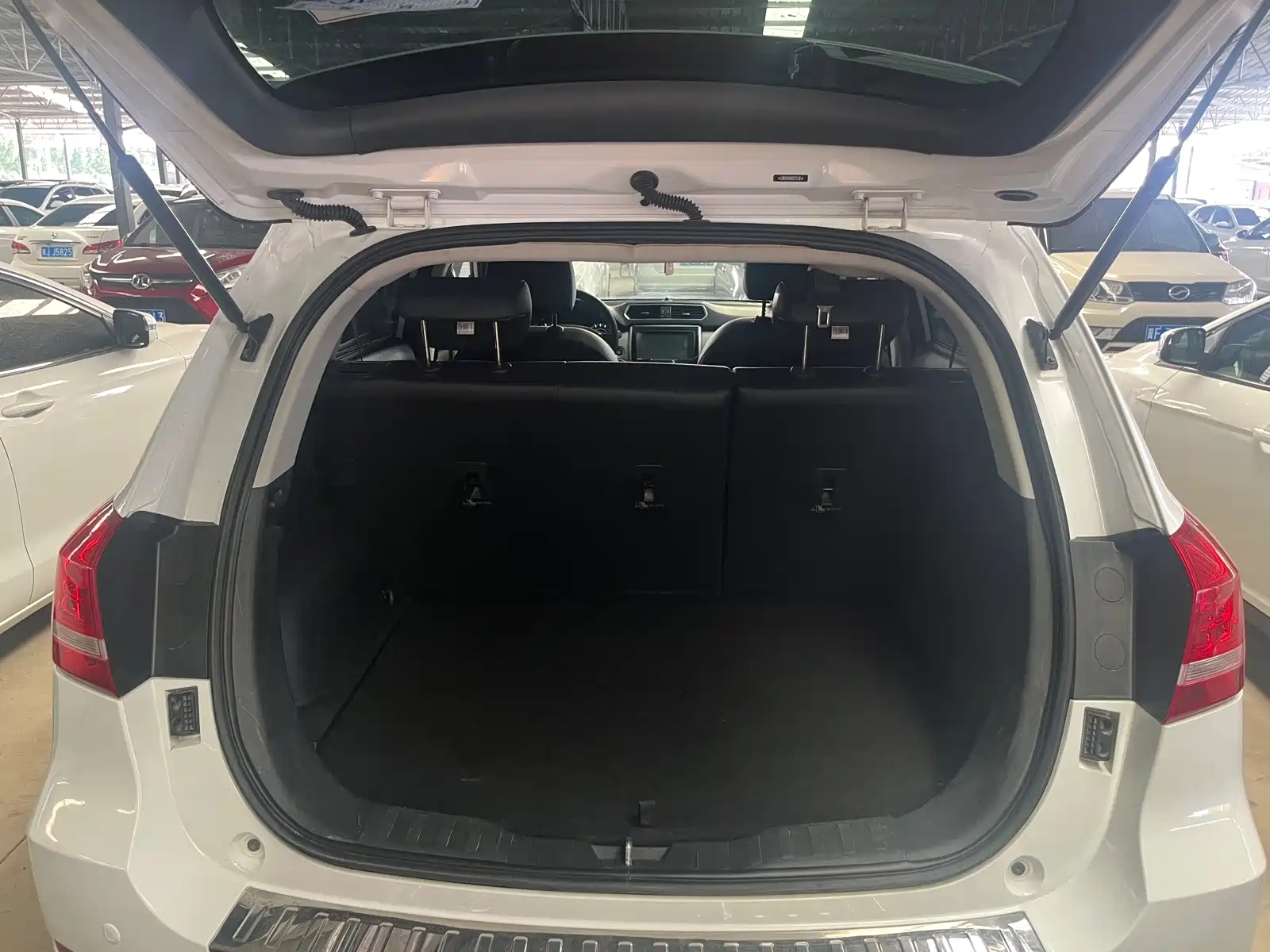 Фото 15 - Haval H2
