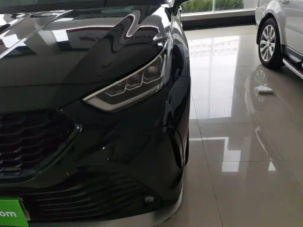Toyota Crown Kluger 2021 2.5L HEV 4WD Luxury фото 24