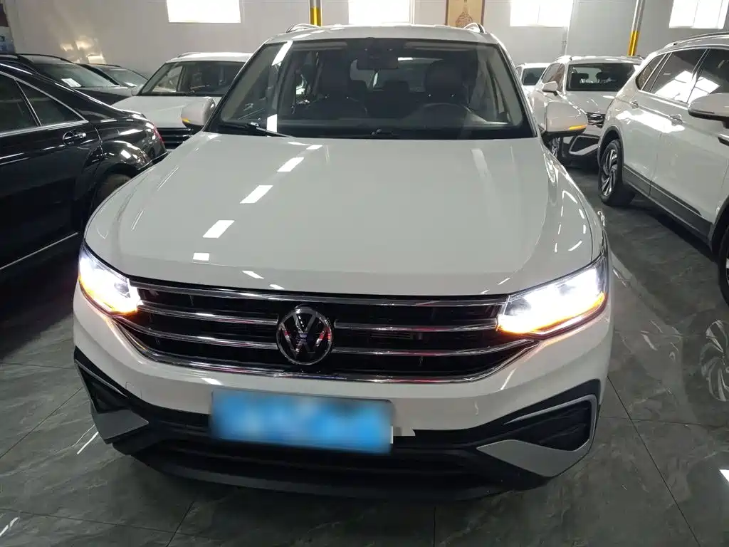 Volkswagen Tiguan L 2023 330TSI Auto 2WD Comfort Edition фото 3