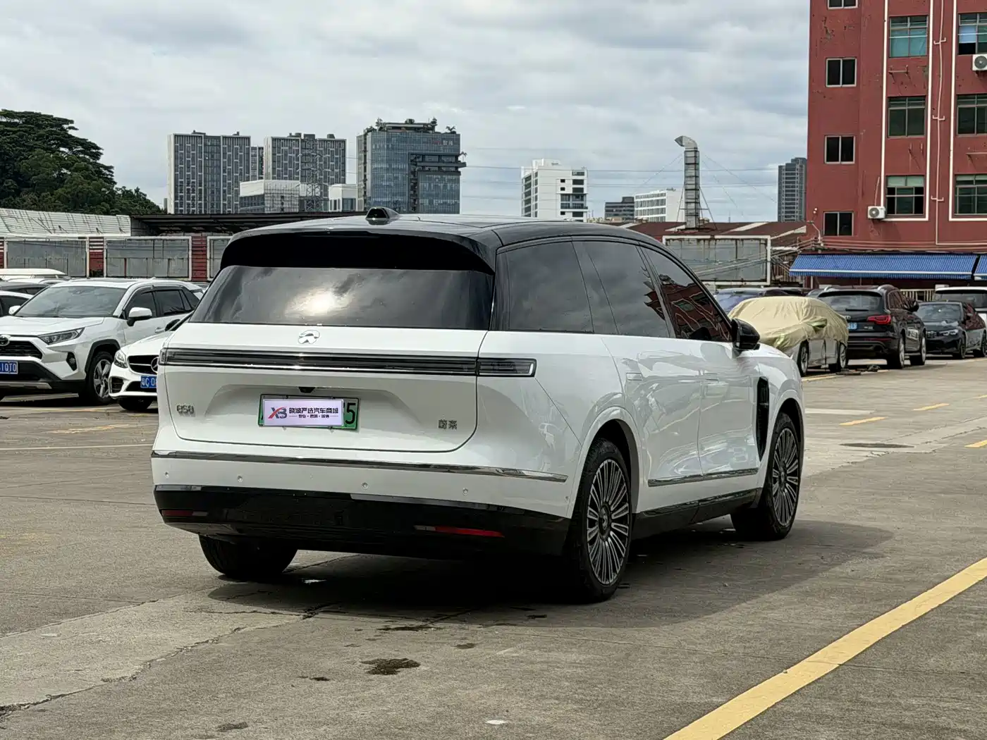 NIO ES8 2026 2025 Model 6-Seat Executive Luxury Edition