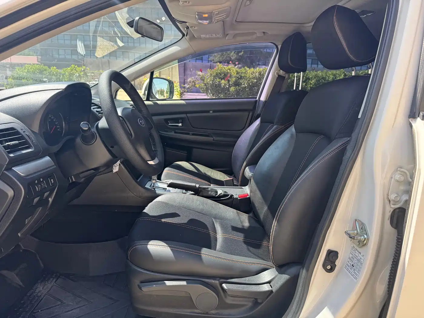 Subaru XV 2012 2.0i Comfort Edition фото 7