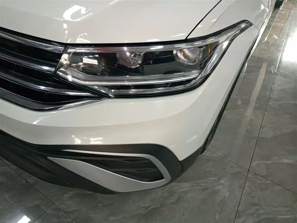 Volkswagen Tiguan L 2023 330TSI Auto 2WD Comfort Edition фото 19