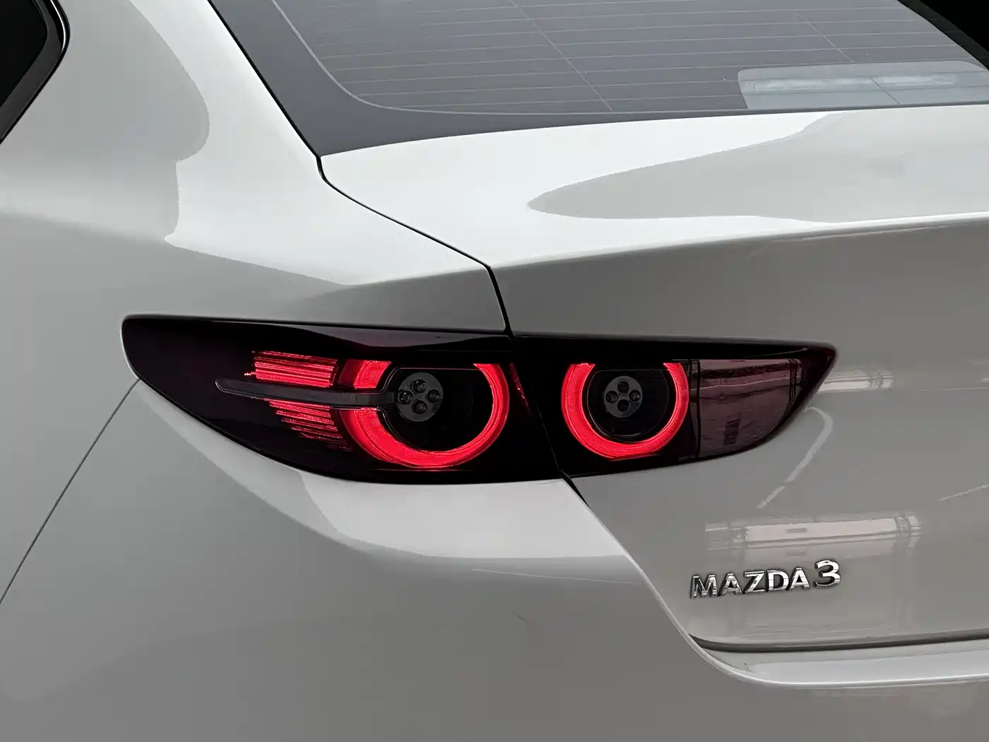 MAZDA 3 ANGKESAILA