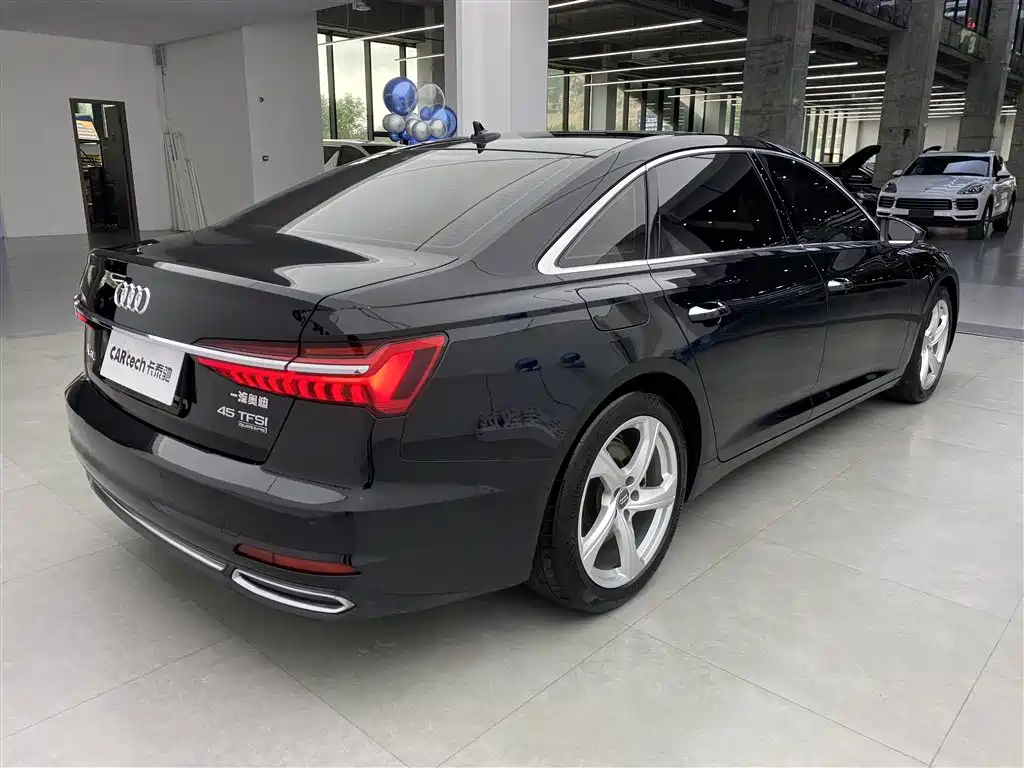 Audi A6L 2021 45 TFSI quattro Exclusive Elegance фото 33