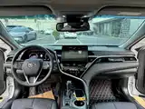 Photo 14 - Toyota Camry