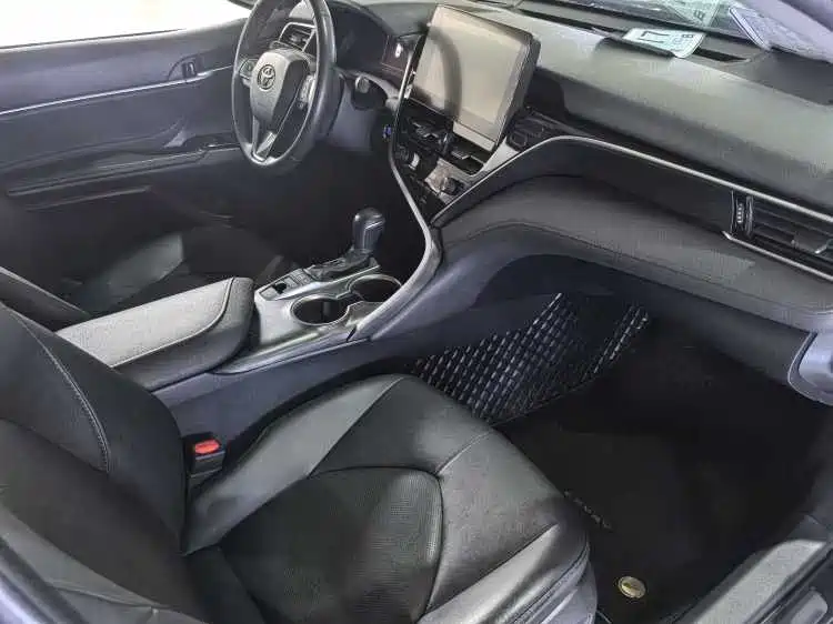 Toyota Camry 2021 2.5G Luxury Edition фото 14