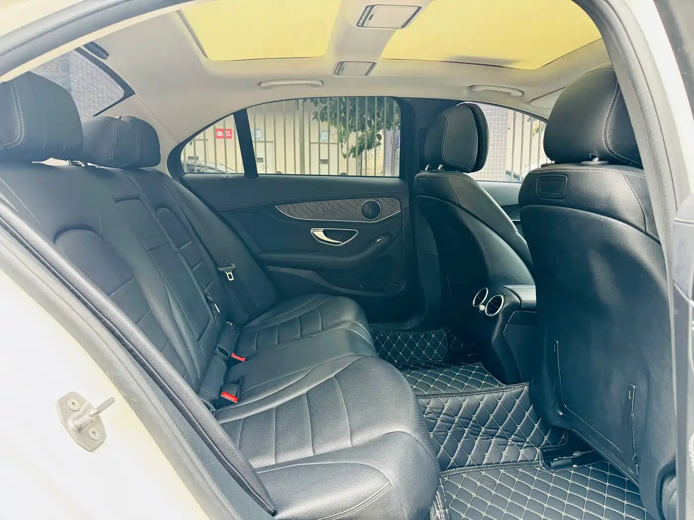 Mercedes-Benz C-Class 2016 C 200 L Sport фото 11
