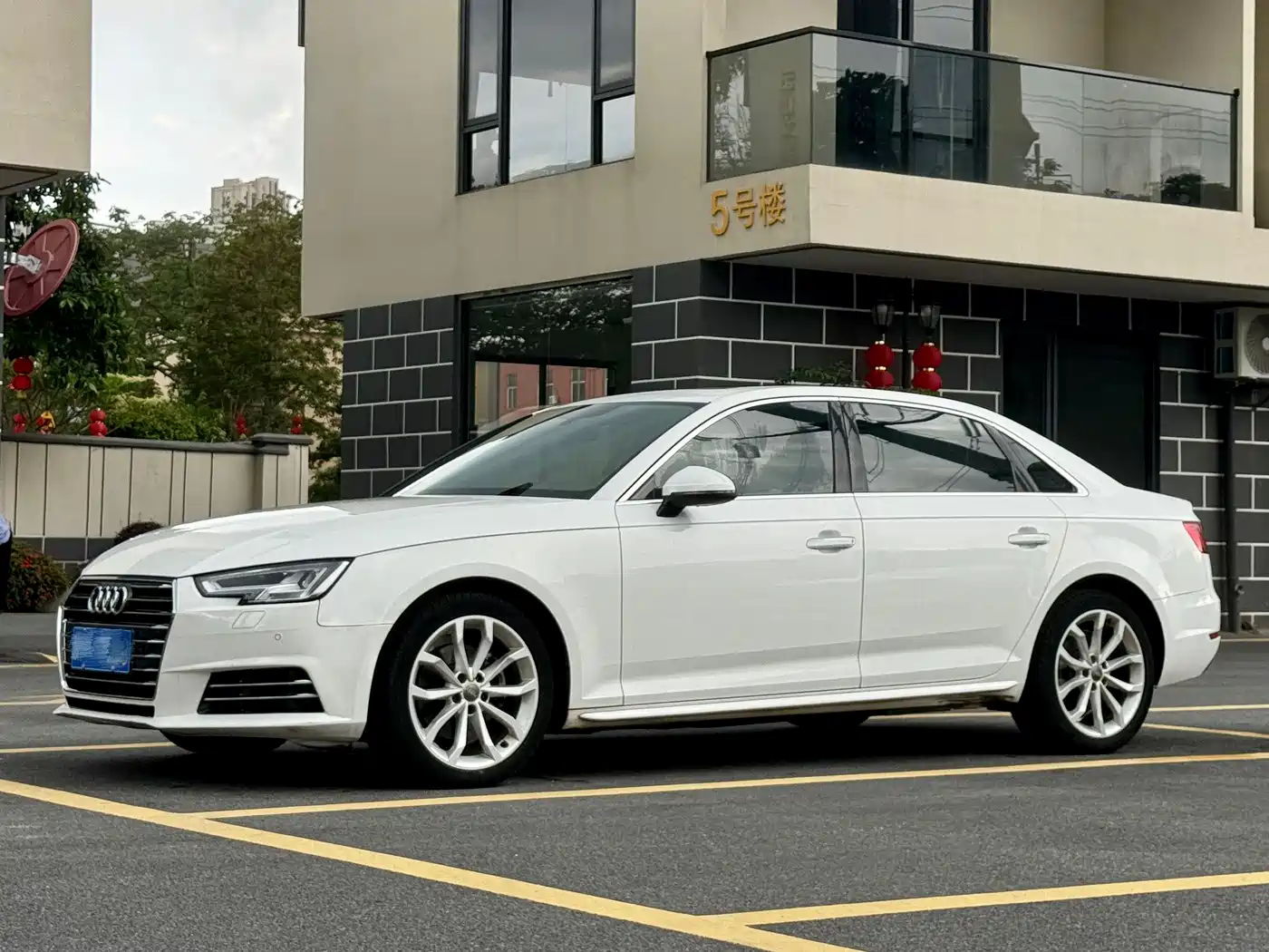 Audi A4L 2017 40 TFSI Style Edition фото 2