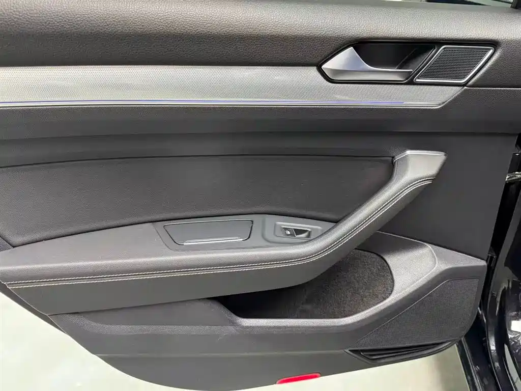 Volkswagen Magotan GTE Plug-in Hybrid 2022 GTE Luxury фото 11
