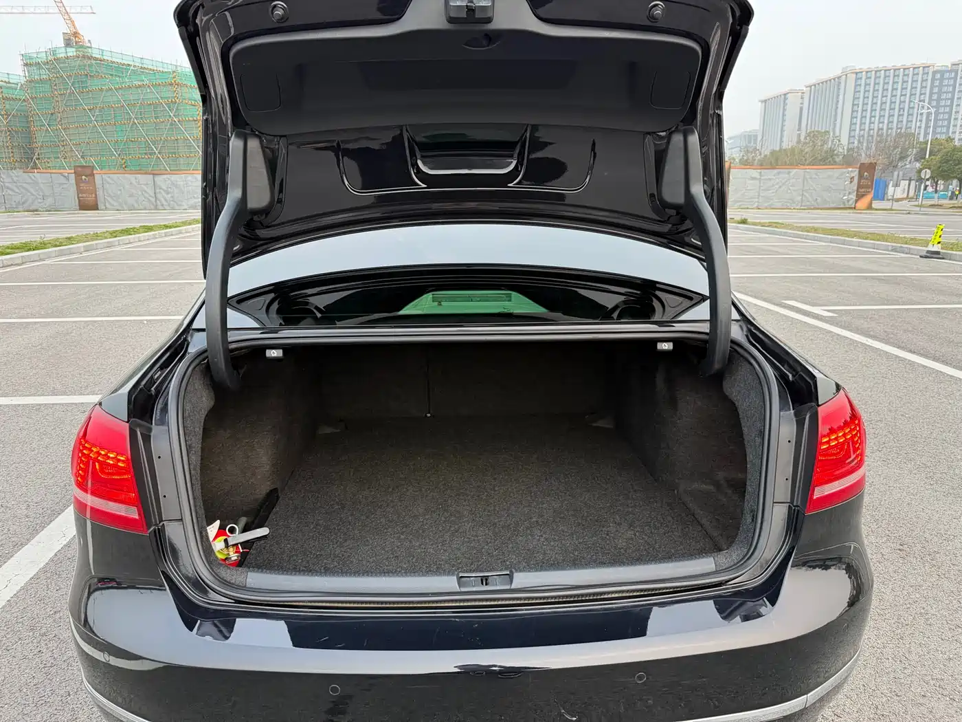 Volkswagen Passat 2014 1.8TSI DSG Executive Edition фото 22