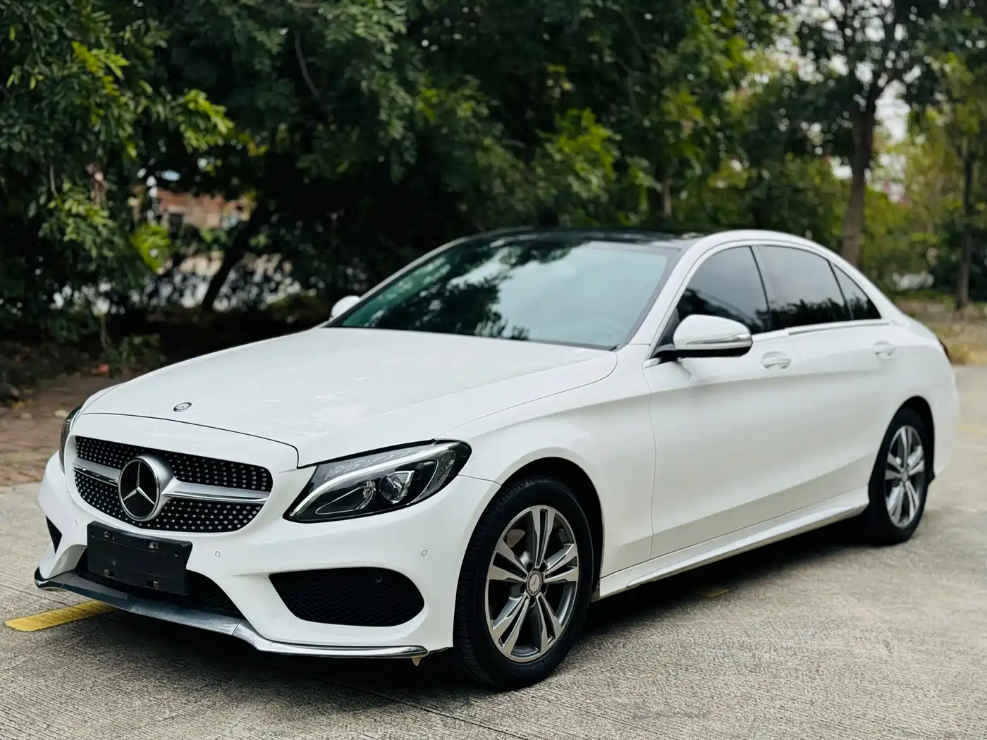 Mercedes-Benz C-Class 2016 C 200 L Sport фото 3