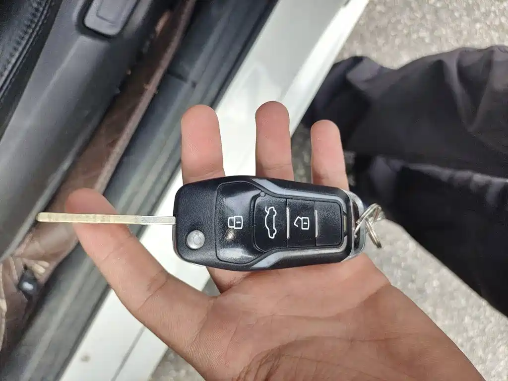 Kia K2 2017 2017 Sedan 1.4L AT GLS