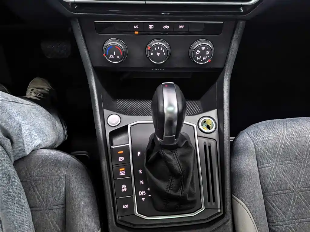 Volkswagen Lavida 2023 280TSI DSG Comfort Edition фото 4