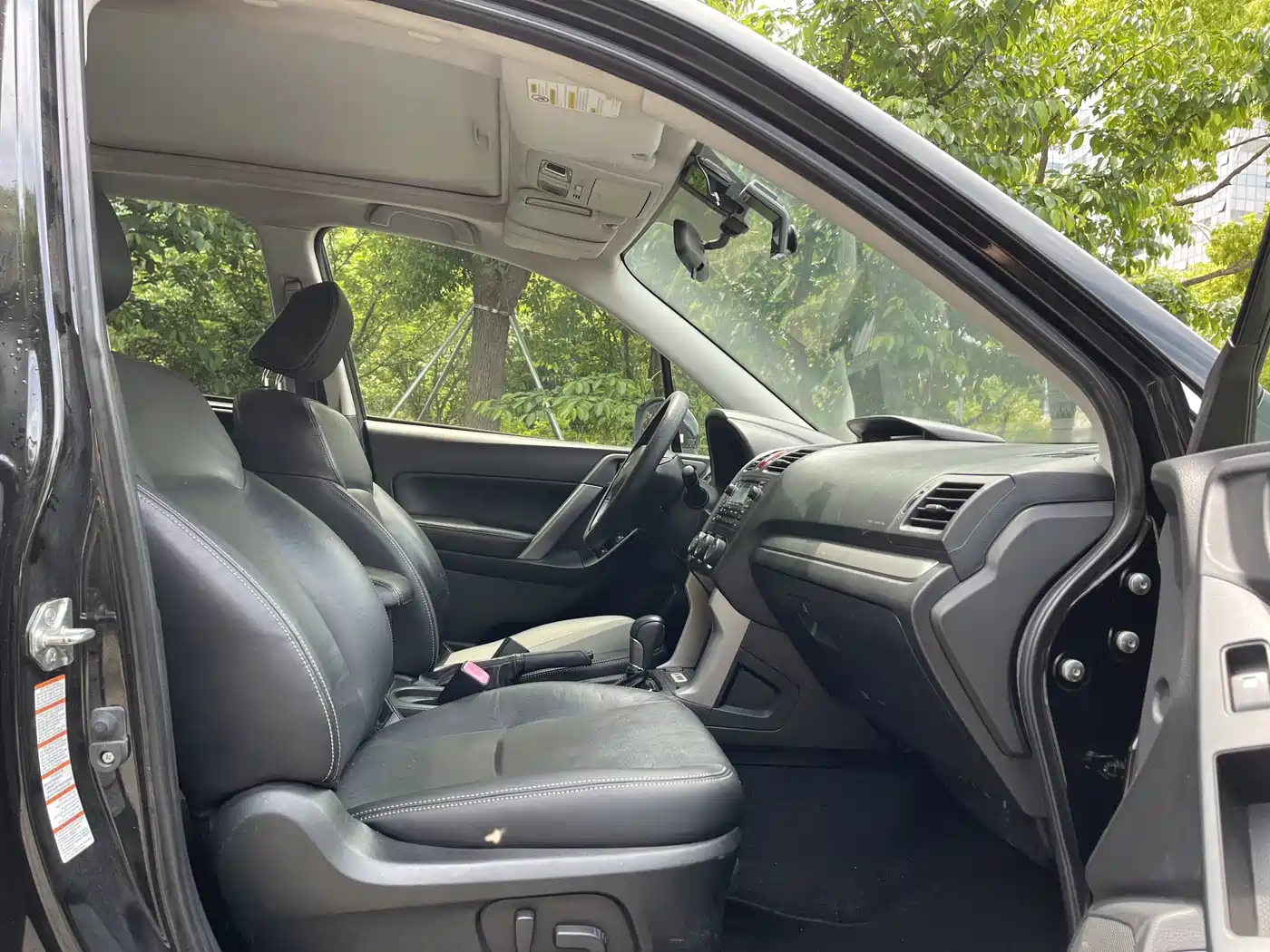 Subaru Forester 2013 2.5i Automatic Luxury Edition фото 4