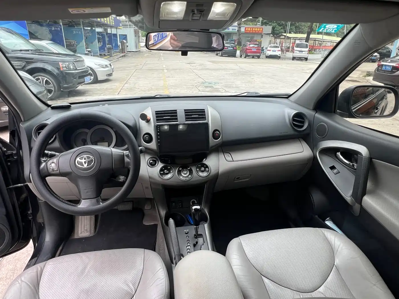 Toyota RAV4 Rongfang 2010 2.4L Automatic Luxury Upgrade Edition фото 6