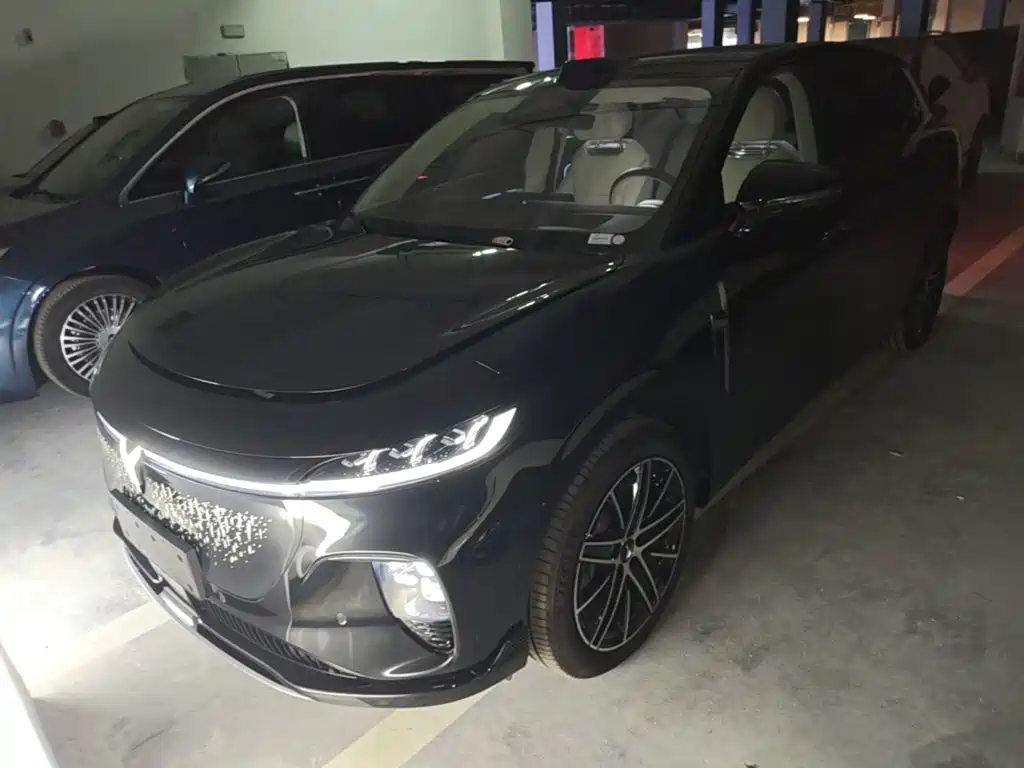 Автомобиль Voyah Auto Voyah Zhiyin (2025)