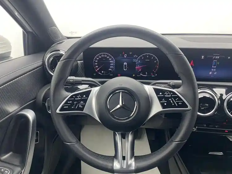 Mercedes-Benz A-Class 2023 A 200 L Dynamic фото 22