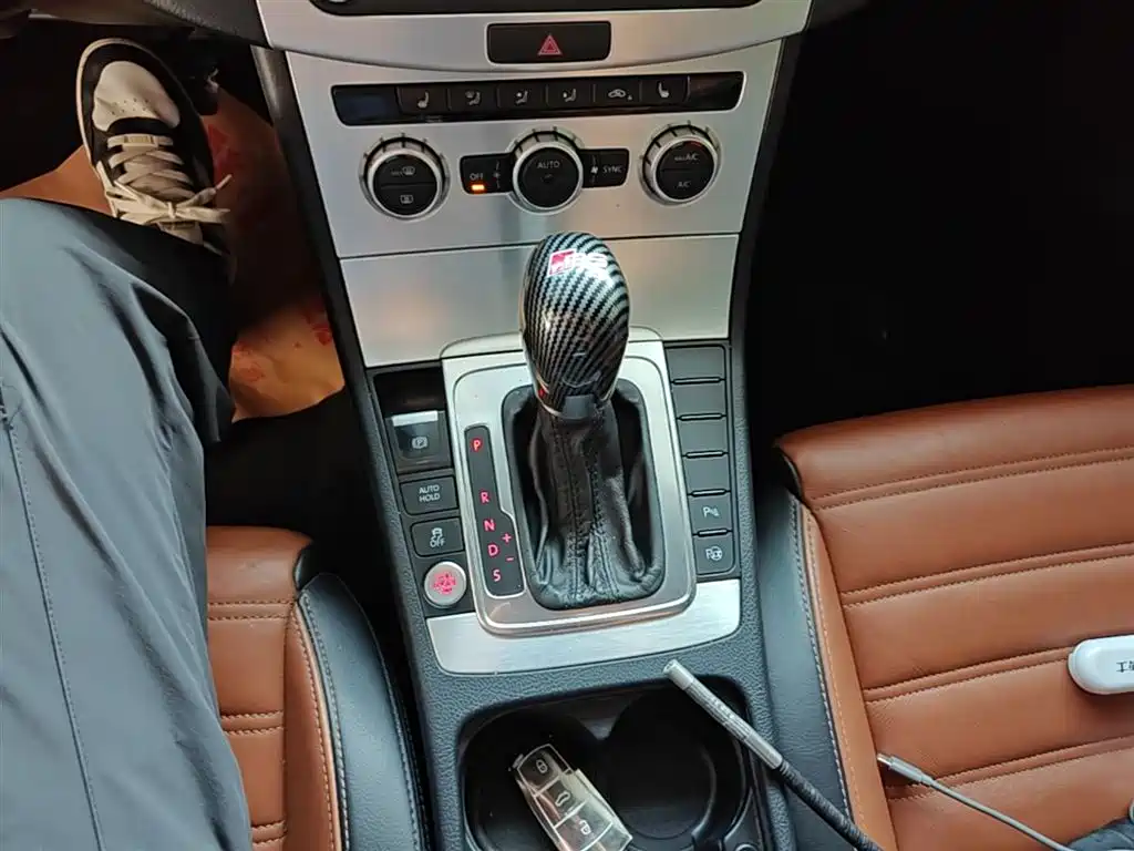 Volkswagen FAW-Volkswagen CC 2016 Model 1.8TSI Luxury фото 14
