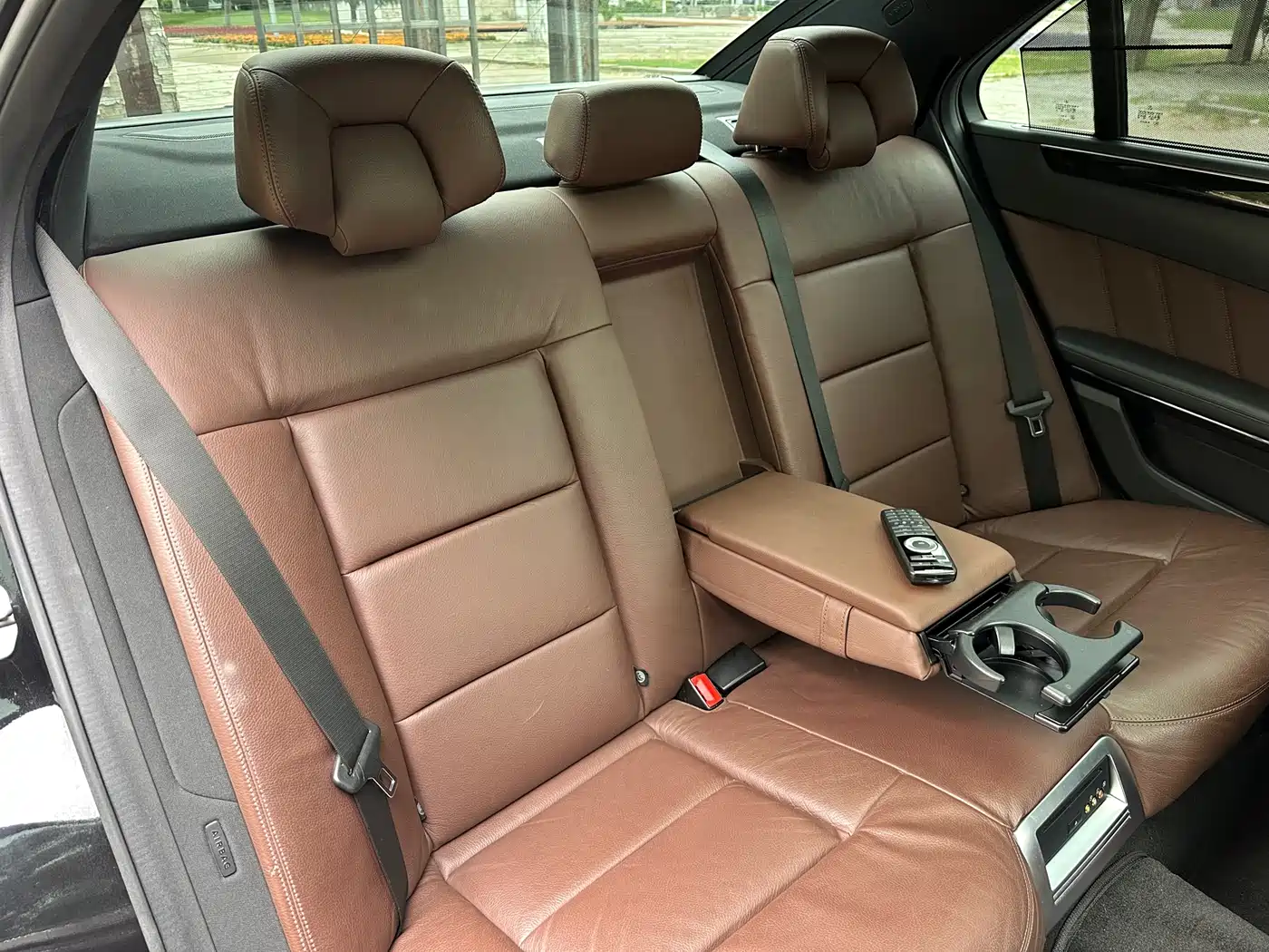 Mercedes-Benz E-Class 2012 E 300 L Fashion фото 20