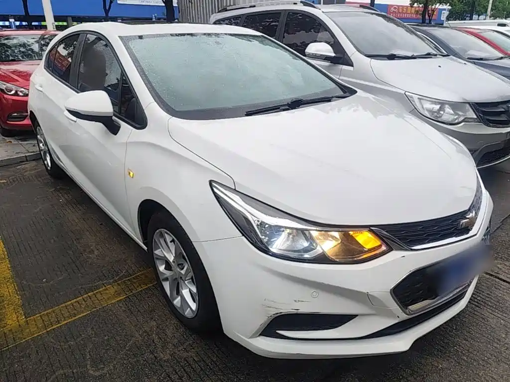 Chevrolet Cruze 2018 2018 Hatchback 320 Automatic Pioneer Sunroof Edition