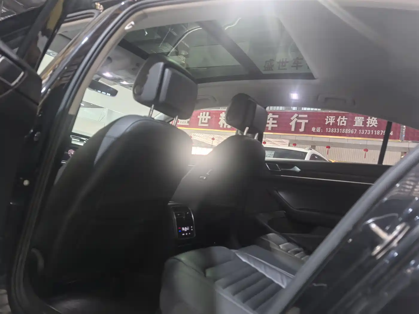 Volkswagen Magotan 2019 330TSI DSG Luxury Class China VI фото 8