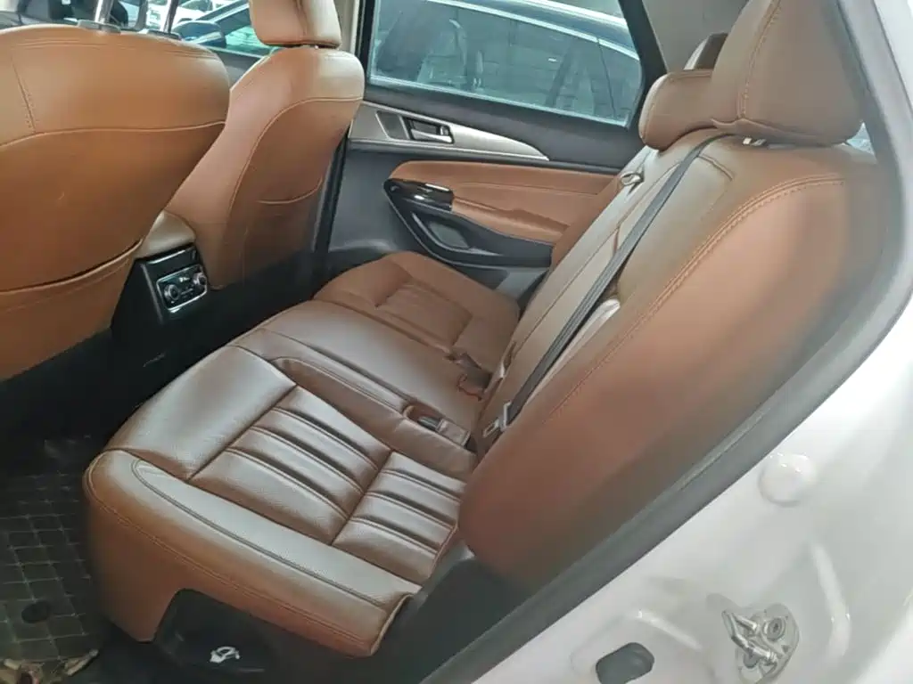 Changan CS95 2017 2017 2.0T FWD Zhitu Edition