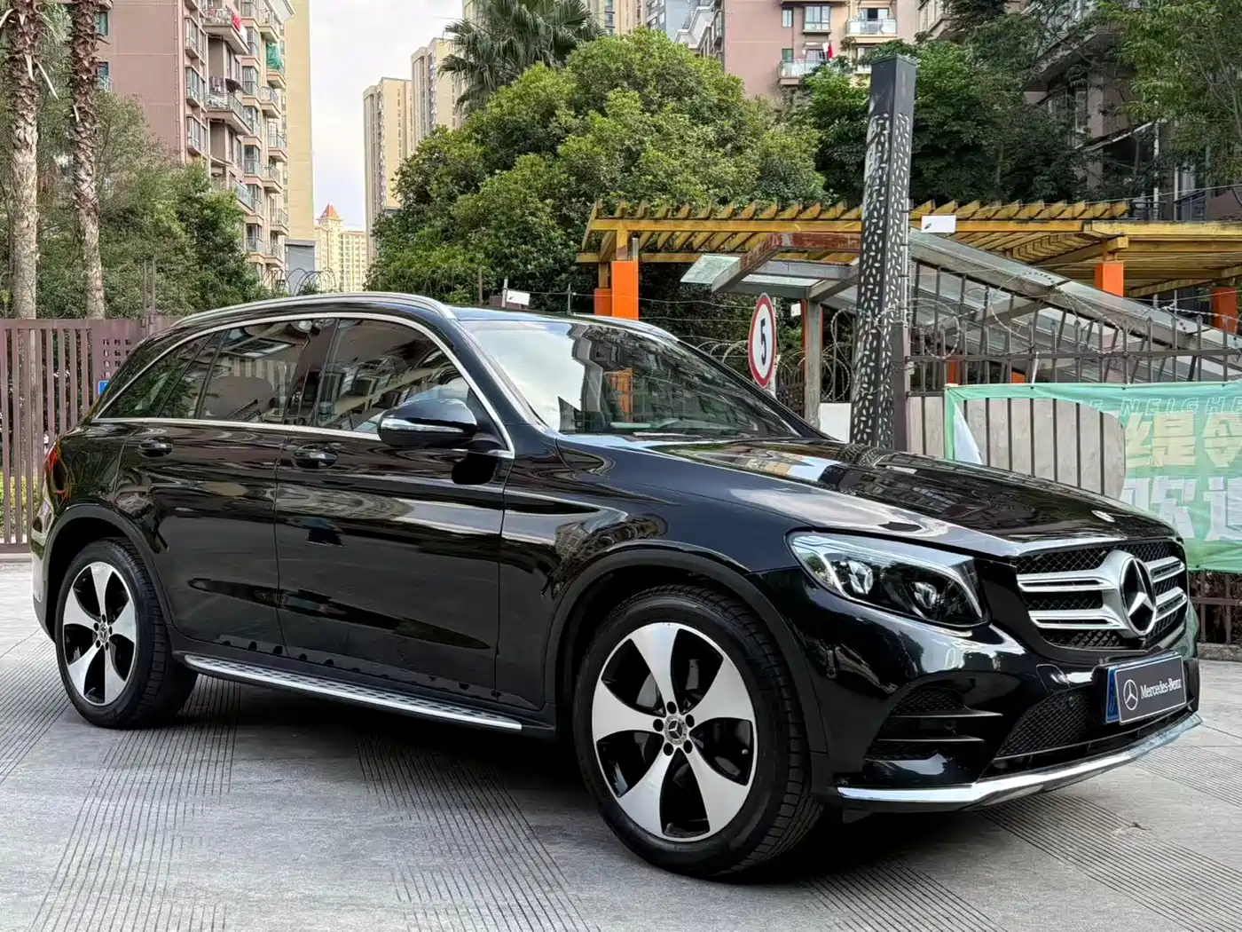 Mercedes-Benz GLC 2018 GLC 300 4MATIC Dynamic фото 2