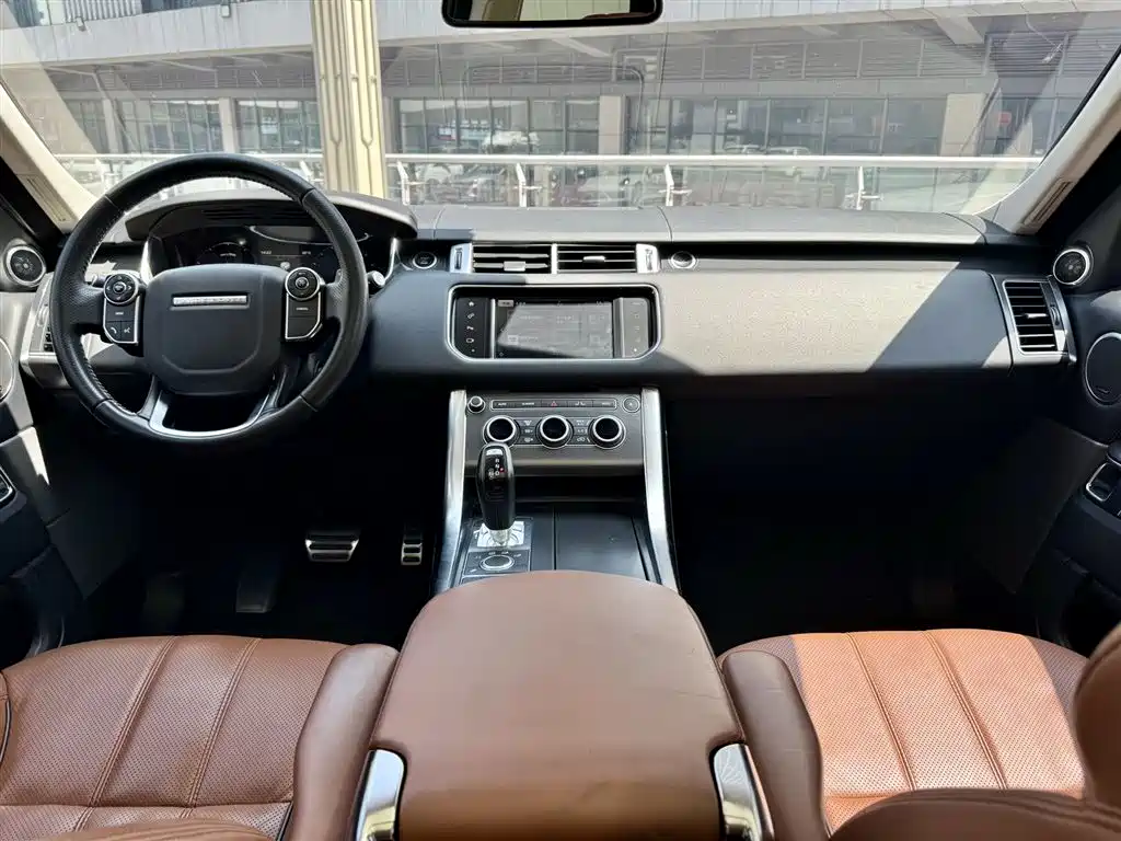 Land Rover Range Rover Sport 2016 Model 3.0 SC V6 HSE DYNAMIC фото 13