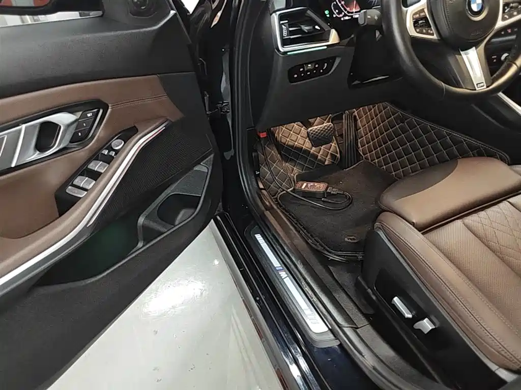 BMW 3 Series 2022 Facelift 325i M Sport Package фото 16