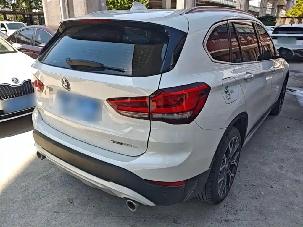 BMW X1 2021 xDrive25Li Exclusive фото 7