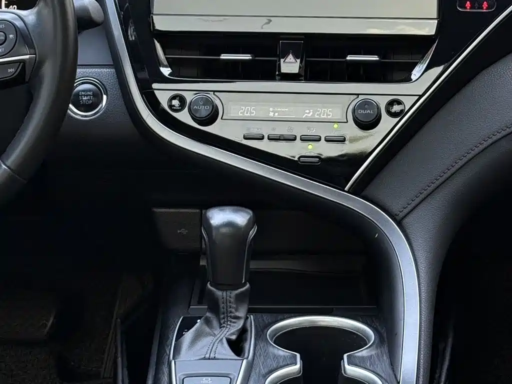 Toyota Camry 2021 2.0G Luxury Edition фото 7