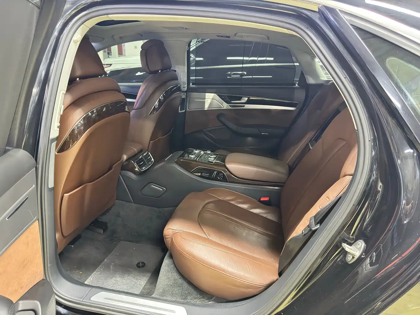 Audi A8 2013 A8L 45 TFSI quattro Luxury фото 16