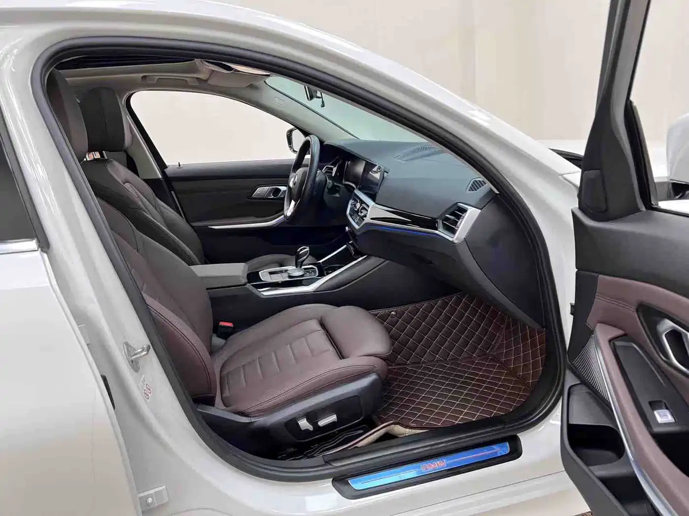 BMW 3 Series 2020 325Li Launch Edition фото 21