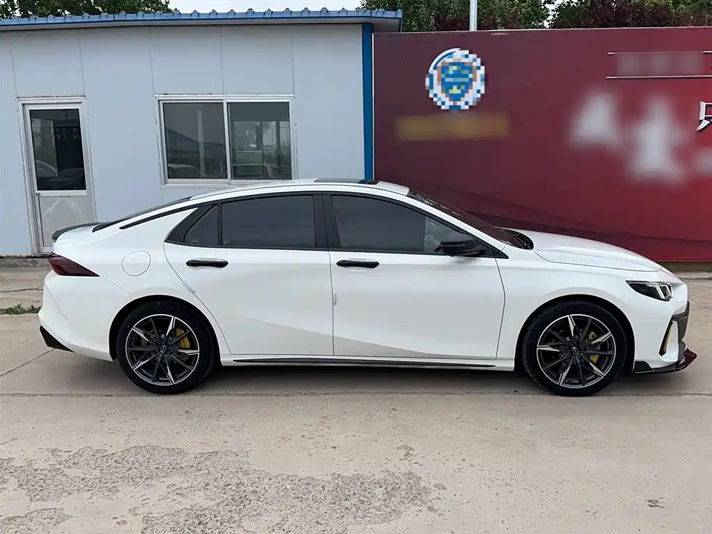 GAC Trumpchi Trumpchi Emkoo 2023 270T DCT J16 Edition фото 7