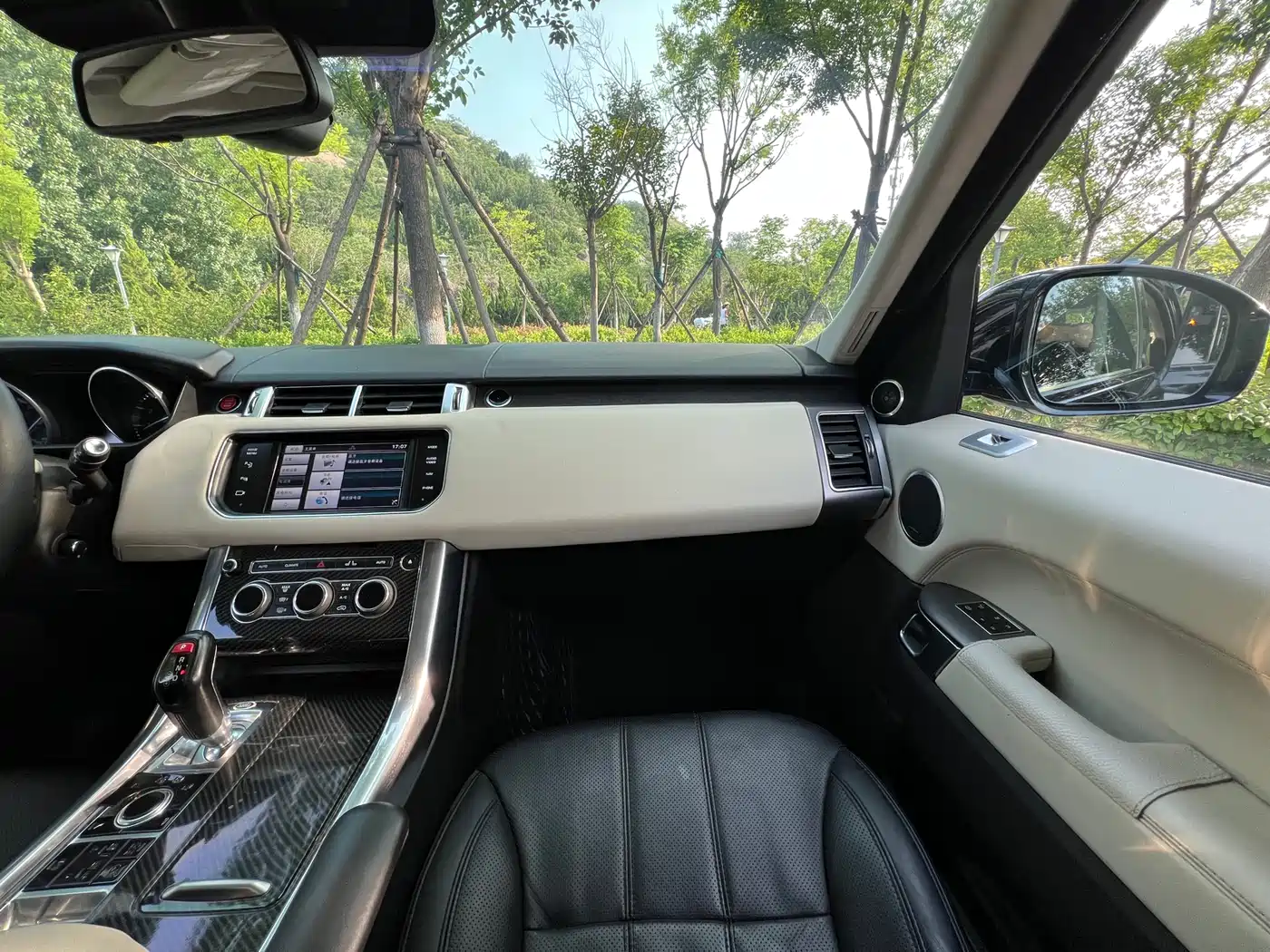 Land Rover Range Rover Sport фото 15