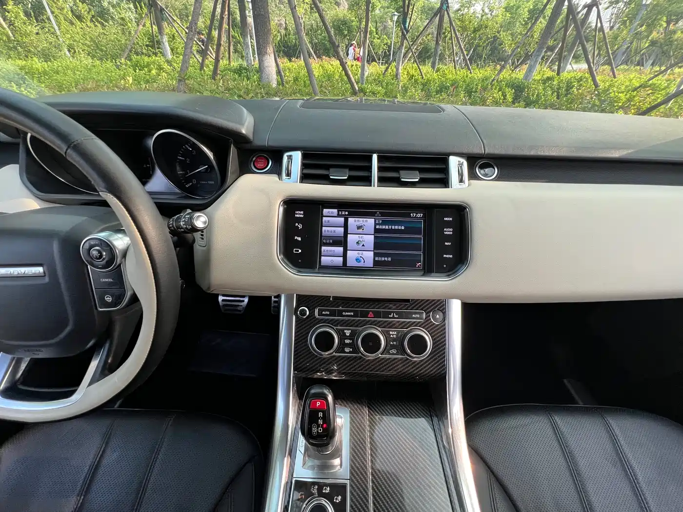 Land Rover Range Rover Sport фото 14