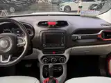 Фото 12 - Jeep Renegade