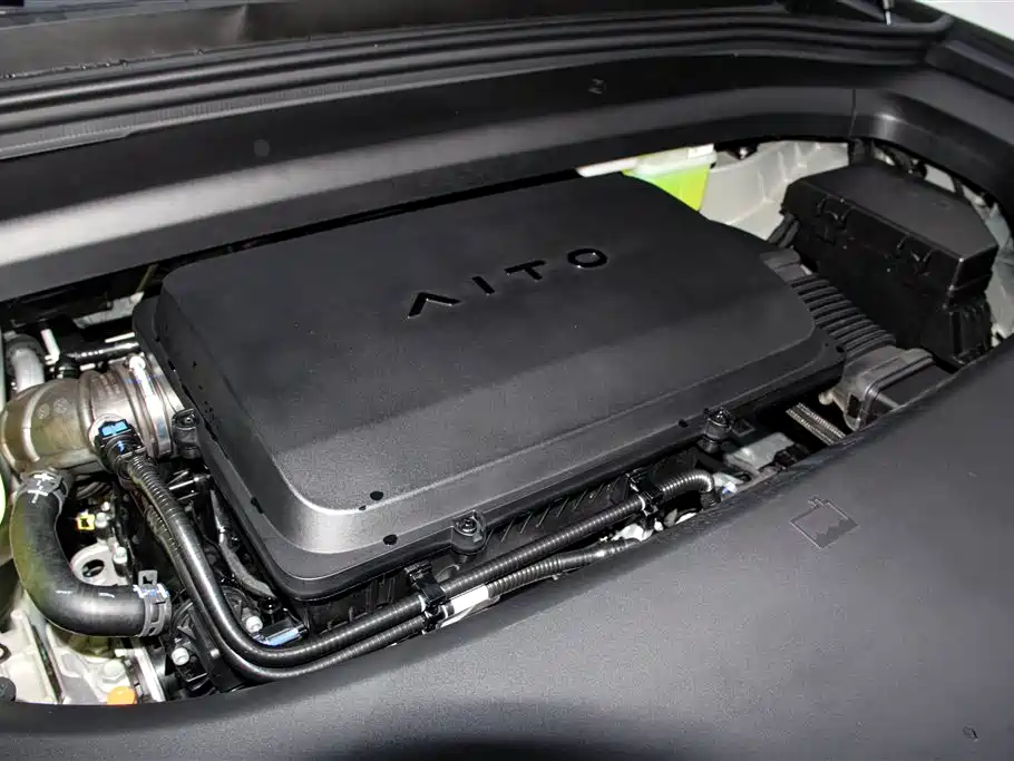 AITO Wenjie AITO M8 2025 Model Extended Range Ultra Edition 53.4kWh 5-Seater фото 13