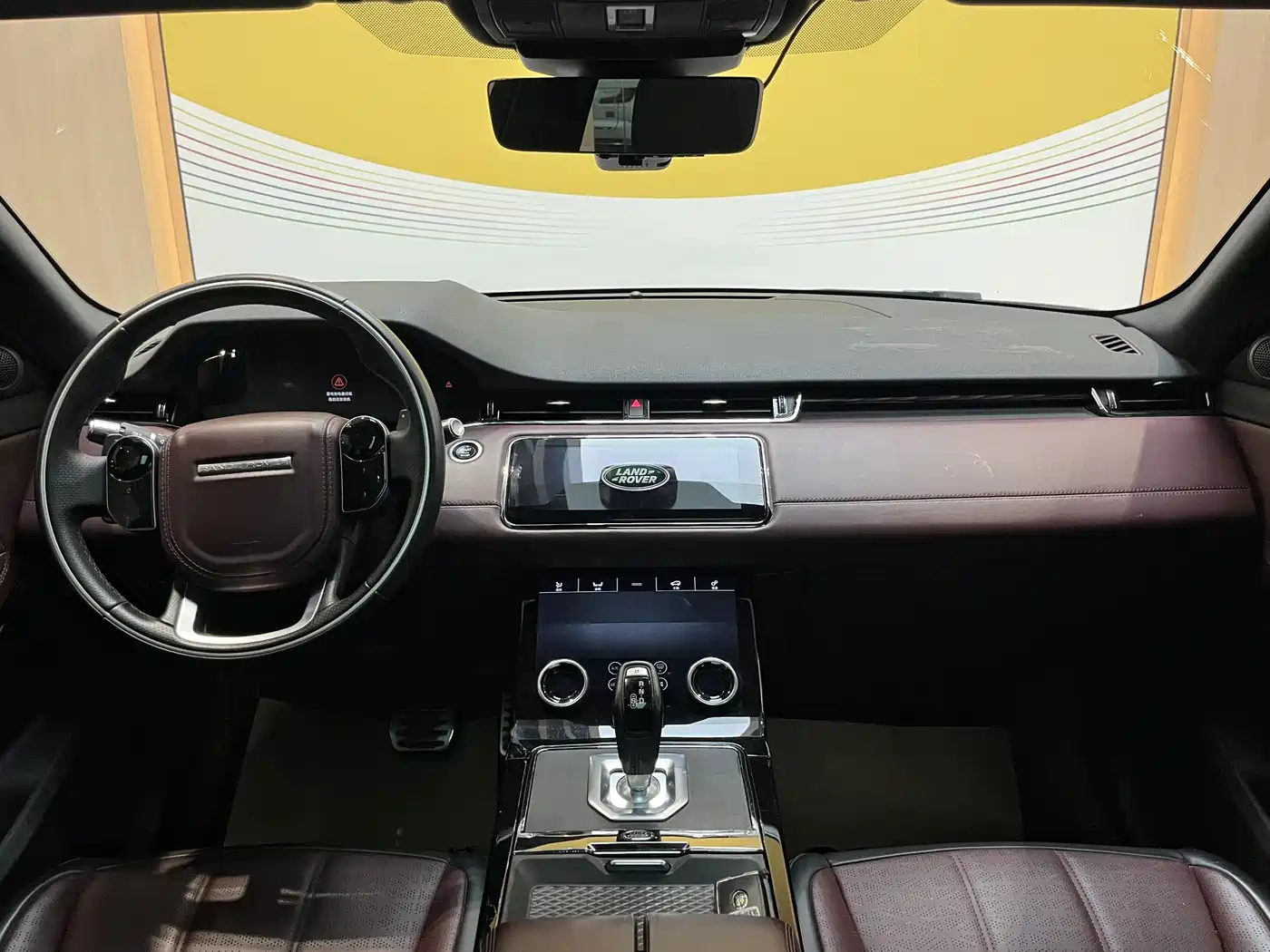 Land Rover Range Rover Evoque 2020 249PS R-DYNAMIC SE Sport Tech Edition фото 11
