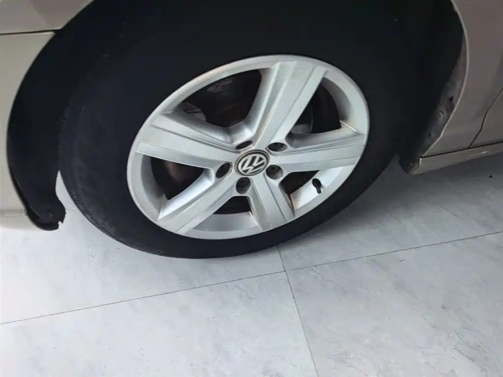 Volkswagen Lamando 2017 230TSI DSG Trend Edition фото 23