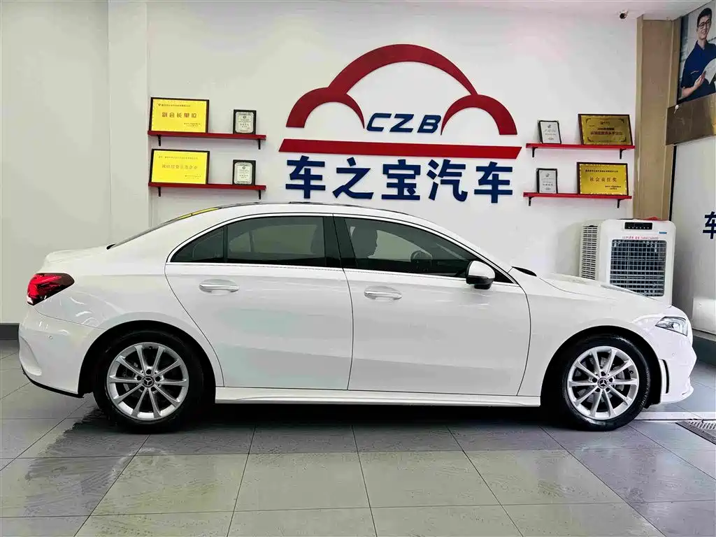 MERCEDES-BENZ CLASS A