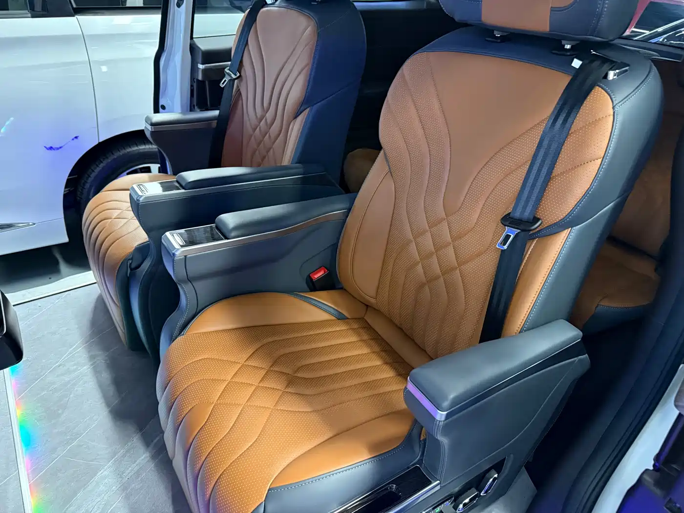 GAC Trumpchi Trumpchi M8 2023 Leading Series 390T Prestige Edition фото 6