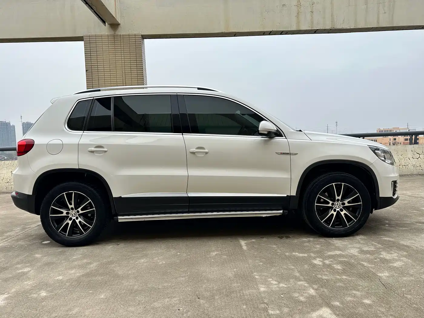 Volkswagen Tiguan 2016 Model 330TSI Automatic 4WD Luxury Edition фото 4