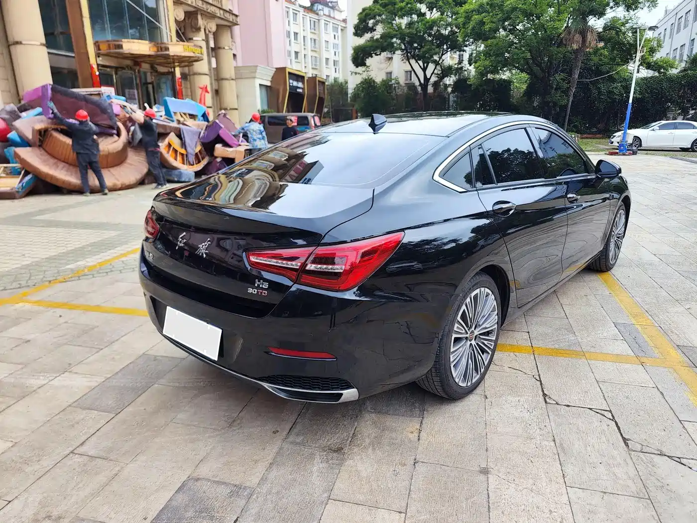 Hongqi H5 2022 Classic Facelift 1.5T DCT Flag Rhythm Edition фото 9