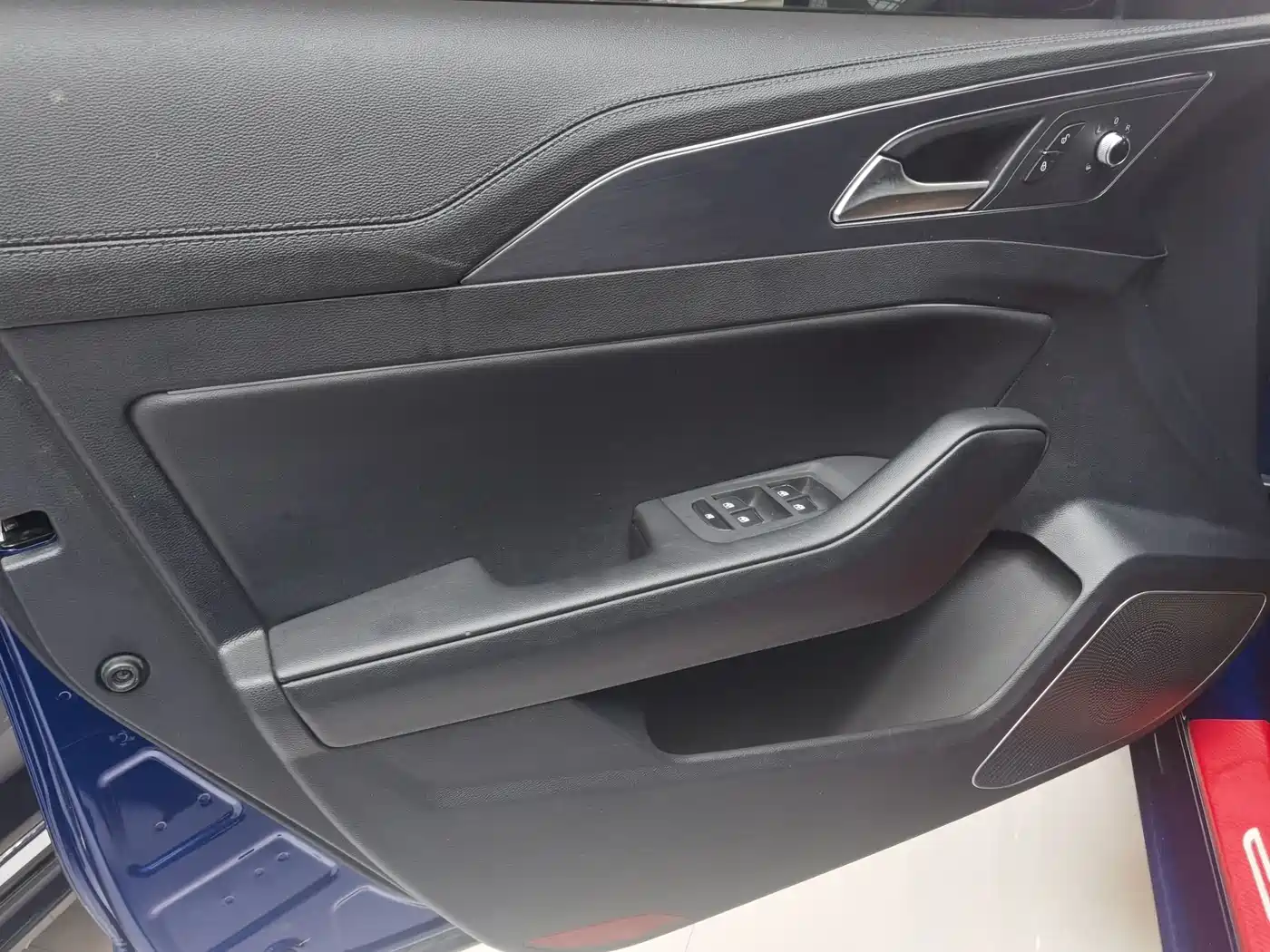 Hongqi H5 2020 1.8T Automatic Smart Connection Qi Rhythm Edition фото 4